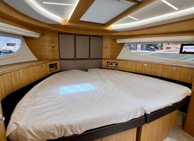 
								Galeon 400 Fly completo									