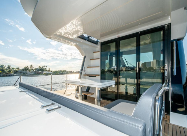 
								Galeon 400 Fly completo									