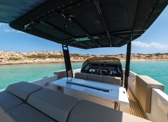 
								De Antonio Yachts D28 completo									