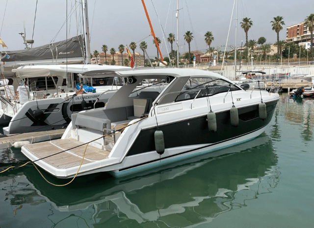 Sealine S330