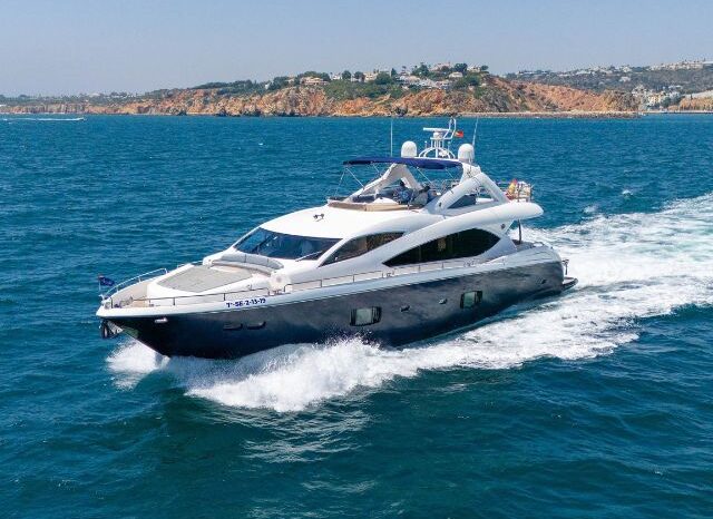 
								Sunseeker 86 Yacht completo									