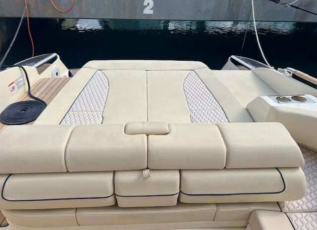 
								Chris-Craft LAUNCH GT 35 completo									