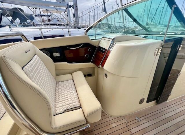 
								Chris-Craft LAUNCH GT 35 completo									