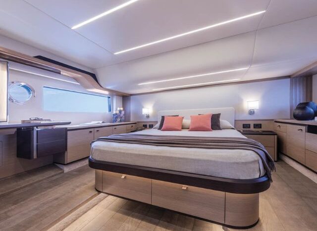 
								Absolute Navetta 53 completo									