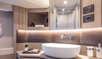 
										Absolute Navetta 53 completo									