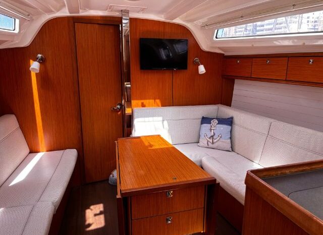
								Bavaria Cruiser 37 completo									