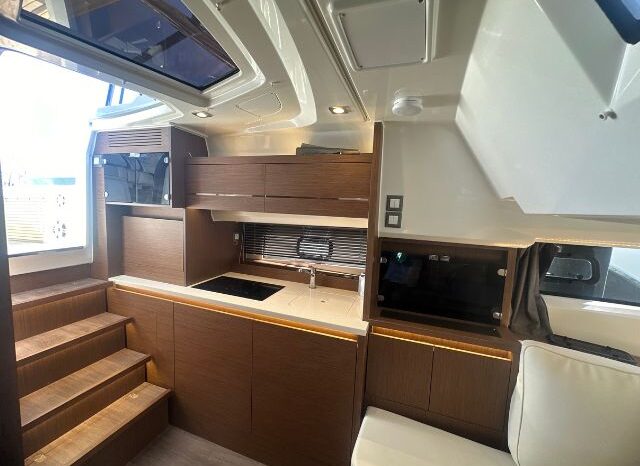 
								Jeanneau CAP CAMARAT 12.5WA completo									