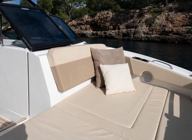 
								Aquila 32 Sport completo									