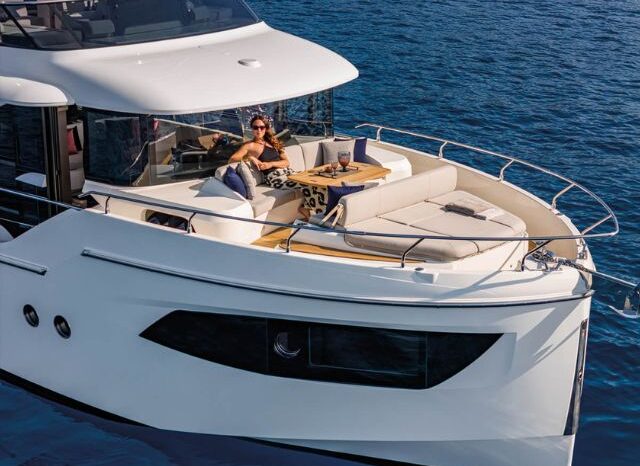 
								Absolute Navetta 53 completo									